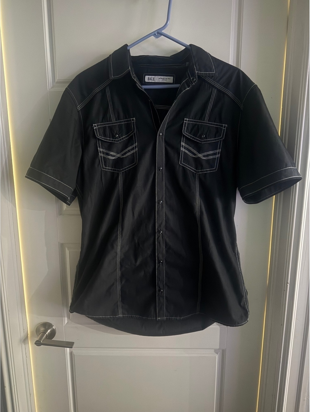 BKE Men's Black Athletic Fit Short Sleeve Button-Up Shirt Large